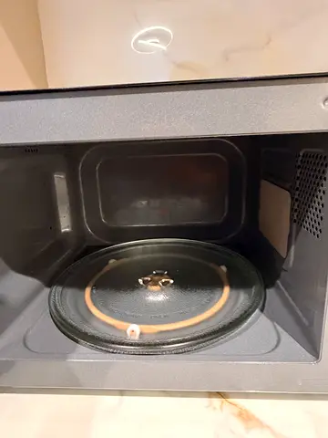 Microwave oven - black decker