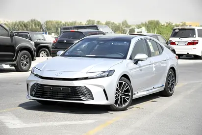 2026 Toyota Camry  Lumiere 2.5L HEV  GCC Specs full option