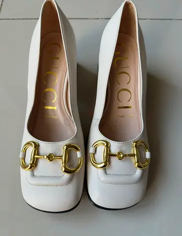 Gucci shoes