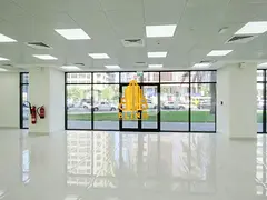 SPACIOUS SEMI-NEW GROUND FLOOR SHOW ROOM | 2 PARKINGS |