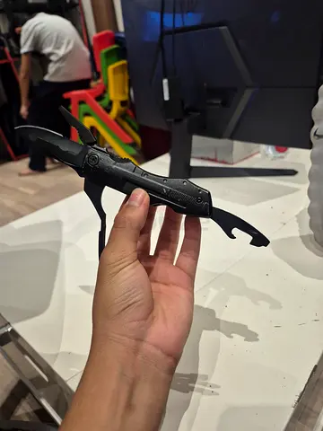 Black Multi-tool Folding Knife (Military Memorabilia) light use never went outside,slightly negotabl