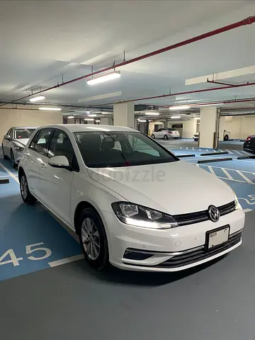Volkswagen Golf 1.0 TSi SE GCC LOW KM