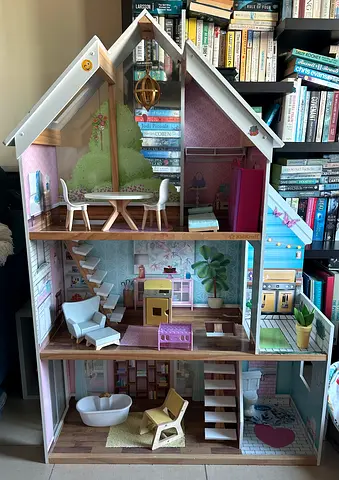 KidKraft Dolls House