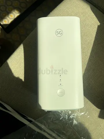 Portable 5G Wi-Fi Router / Mobile Hotspot - Unlocked, Good Condition