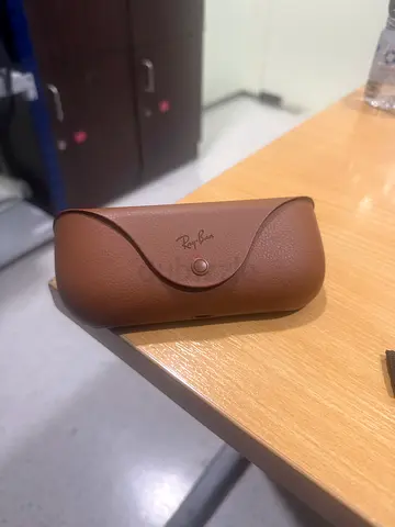 Ray-Ban brown leather sunglasses eyeglass case only good condition