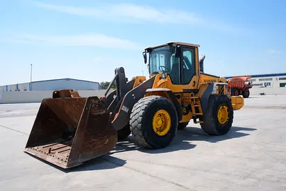 2012 Volvo L120F Wheel Loader | 19.2 Ton | Custom paid | Great deal | PRICE - AED 66,200
