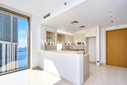 VACANT HIGH FLOOR | RARE LAYOUT | CORNER