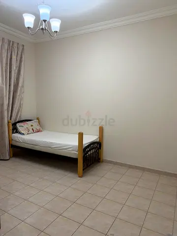 Room available for single executive Bachelor Shabya 9