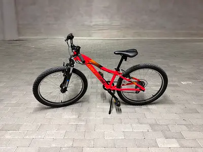 Titan Kids Calypso 24 Inch Bike Front Suspension
