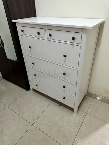 White 6-Drawer Chest / Dresser in Good Condition