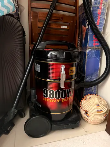 HITACHI | 2300W High Power | Heavy Duty 9800YJ Vacuum Cleaner - Good Working Condition