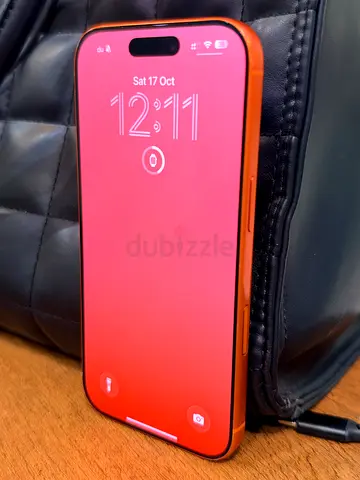 Urgently selling orange iPhone 17 pro 256 gb
