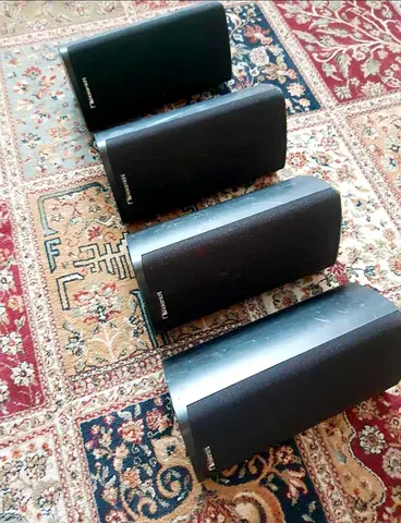 Set of 4 Nakamichi Bookshelf Speakers With Subwoofer. Preloved. AED 230 Only!