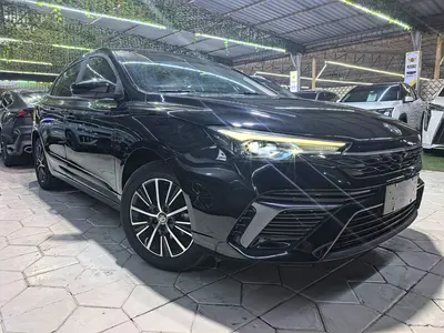 *** FINANCE, GCC, 1.5L, DARK BLACK, ALMOST NEW ***