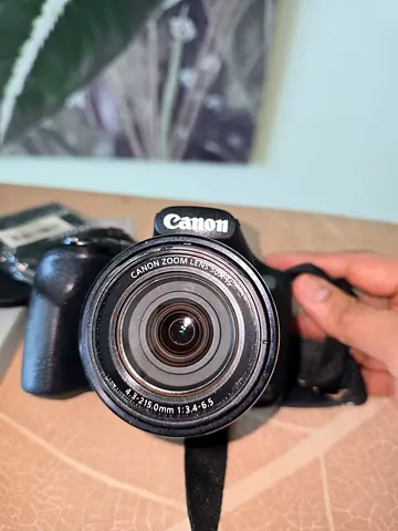 Canon PowerShot compact camera with 15-45mm lens - good condition