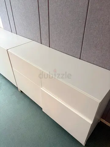 IKEA BESTÅ white storage wall, 6 modules, push-open, on legs – d3