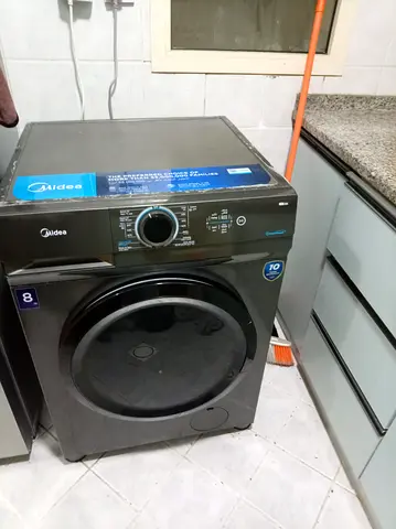 Midea 8kg Front Load Washing Machine - Good Condition