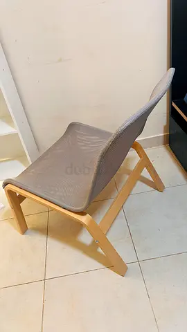 Light Wood Frame Lounge Chair with Grey Mesh Seat