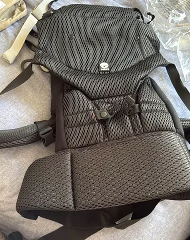 Dooky Ergonomic Baby Carrier / Front and Back Carrier - Black, Good Condition