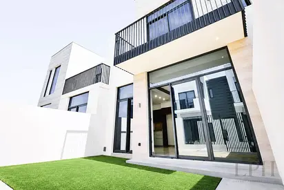 Vacant | Modern Finish | Landscaped