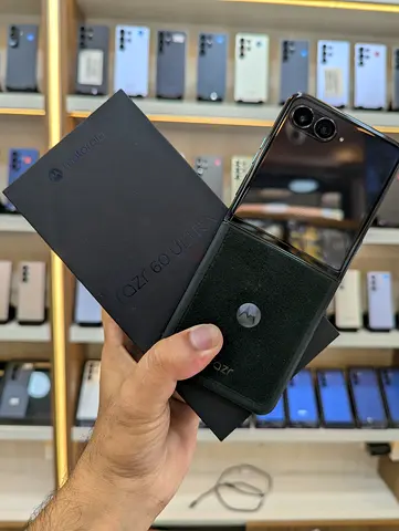 Motorola RAZR 60 Ultra (512GB)