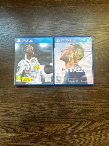 PS4:5 games football Sharjah qasba