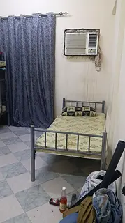 1 room available for bachelors in 2 BHK apartment