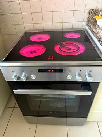 Siemens Electric Ceramic Cooker 60x60