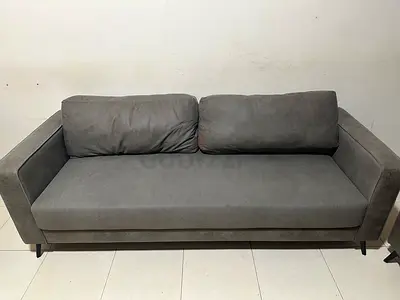 Grey 3+2 seater sofa in Excellent condition