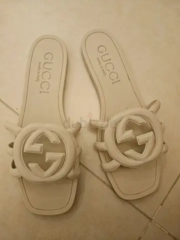 Sliders/ sandals