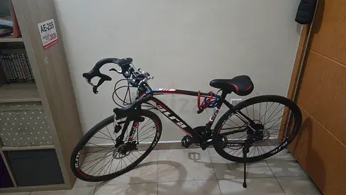 VLRA Hybrid road bike with drop handlebars