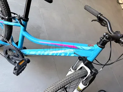 Lightweight blue mountain bike - good condition