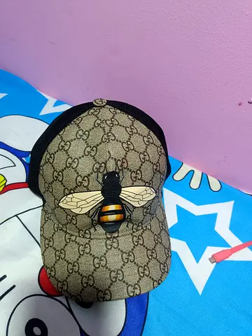 Beige GG pattern baseball cap with embroidered bee detail