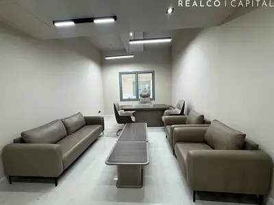 Fully Furnished 260 sqft Office | On Sheikh Zayed Road