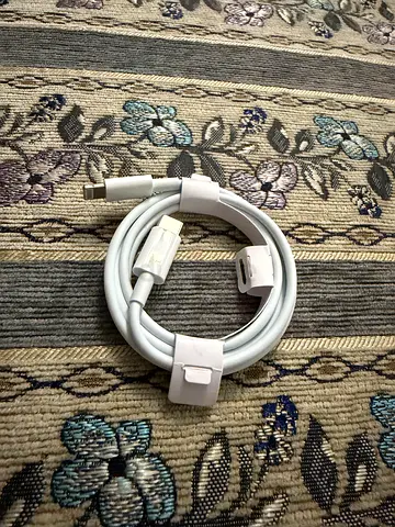 Apple lighting to type c cable