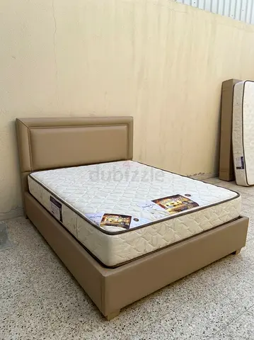 طقم 2 سرير هيدروليكي للتخزين Sleep Fine ومع مرتبة (قابل للتفاوض) - بحالة ممتازة جداً ونظيفة كالجديدة
