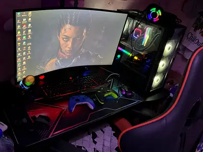 Gaming PC with dual-monitor setup and streaming/remote play