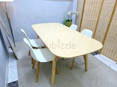 Light Wood Dining Table with 4 White Chairs - Scandinavian Style