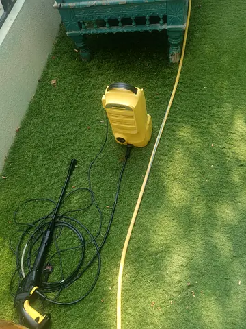Compact electric pressure washer - light use, working condition
