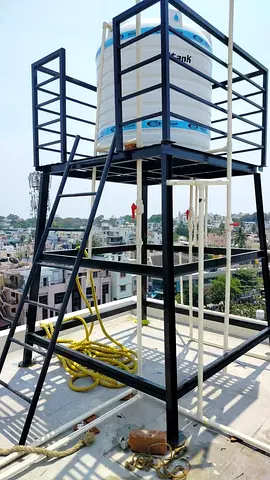 Water tank stand