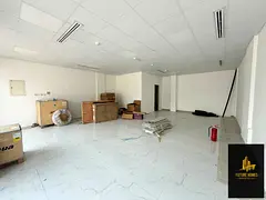 1000 SQFT shop with central AC / with covered parking on prime location