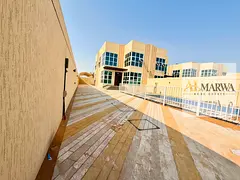 Spacious 5BR Modern Villa with swimming pool ready to move in good price