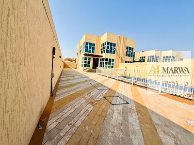 Spacious 5BR Modern Villa with swimming pool ready to move in good price