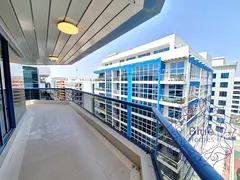0% Comession ( Water Free , Huge Size 4 BHK ) 3400/ SQFT , Maid Room , 2 Parking