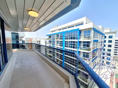 0% Comession ( Water Free , Huge Size 4 BHK ) 3400/ SQFT , Maid Room , 2 Parking