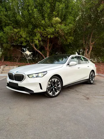 BMW 530i - 5 Years Warranty - 5 Years Free Service - GCC Specs