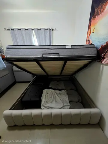 Home centre King size bed 200x180 hydraulic with mattress and storage space very clean excellent.