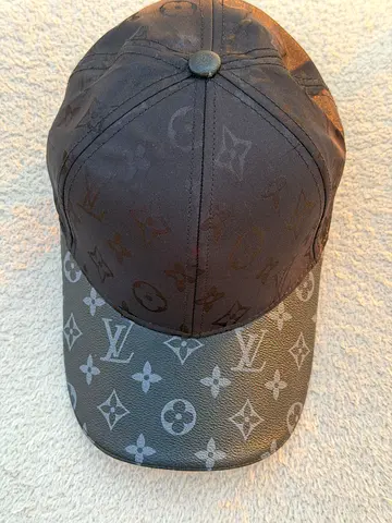 LV cap