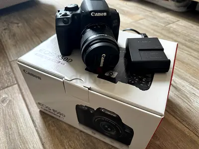 Canon EOS 850D (Rebel T8i) with Canon 18-55mm Lens - NEW