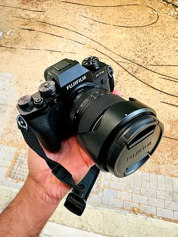 Fujifilm X-T4 camera and 16-80mm lense for sale